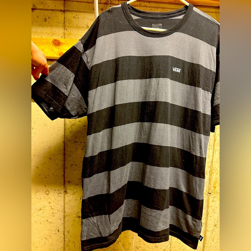 Men’s size large vans T-shirt